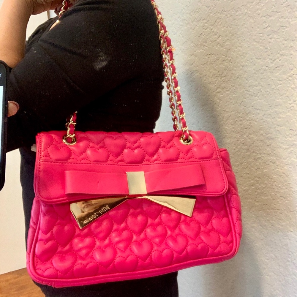 Betsey Johnson Pink & Gold Bow 💖Quilted